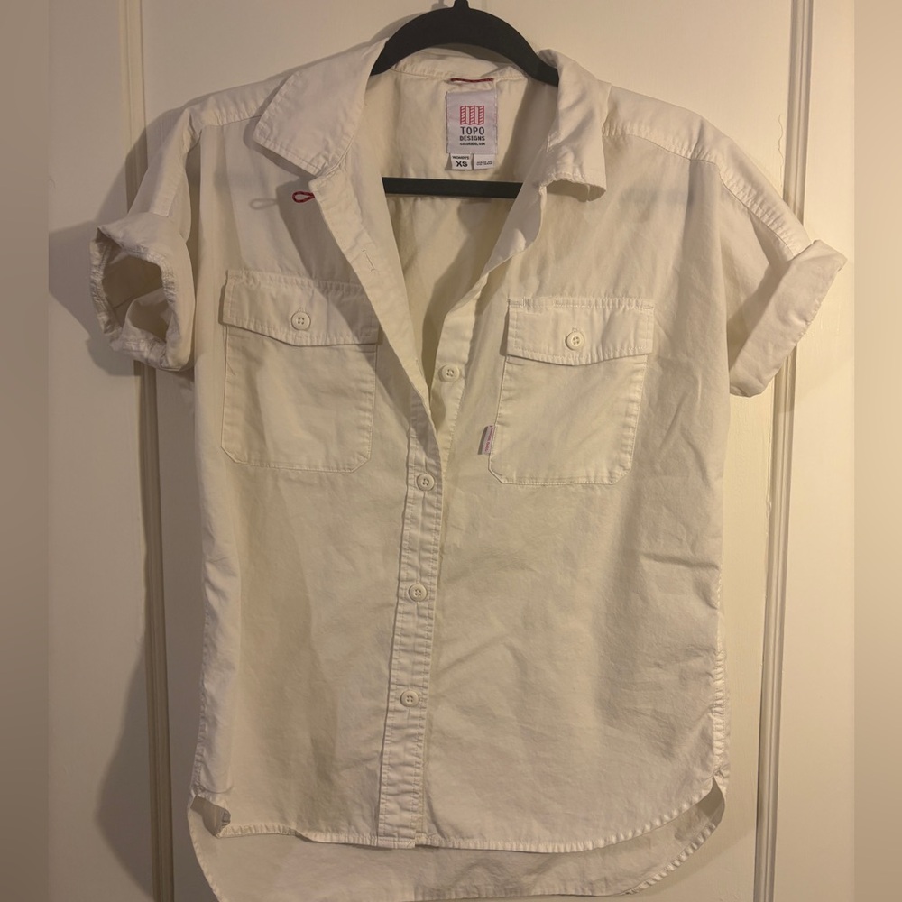 Topo designs white short sleeve button up shirt women’s xs